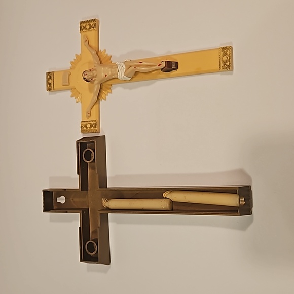 Vintage Resin INRI Holy Cross Spiritual Crucifix With Candles - Picture 4 of 11